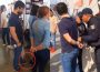 Detienen a maestro por grabar mujeres con cámara escondida en sus tenis en Feria de Puebla