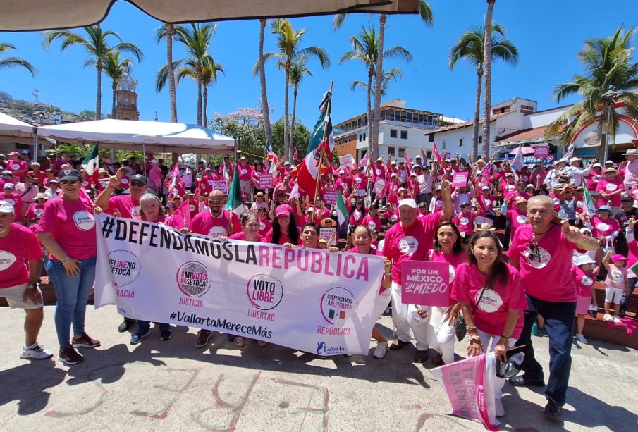 Vallarta en la Marcha Rosa