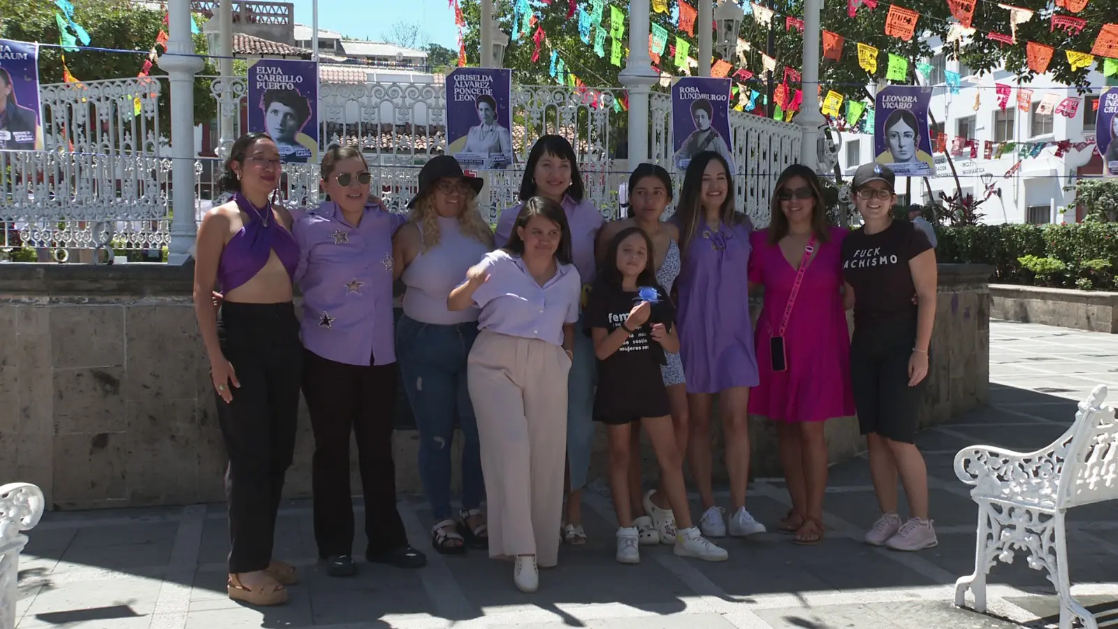 Colectivo “Estamos listas con Claudia” hace tendedero en Plaza de Armas