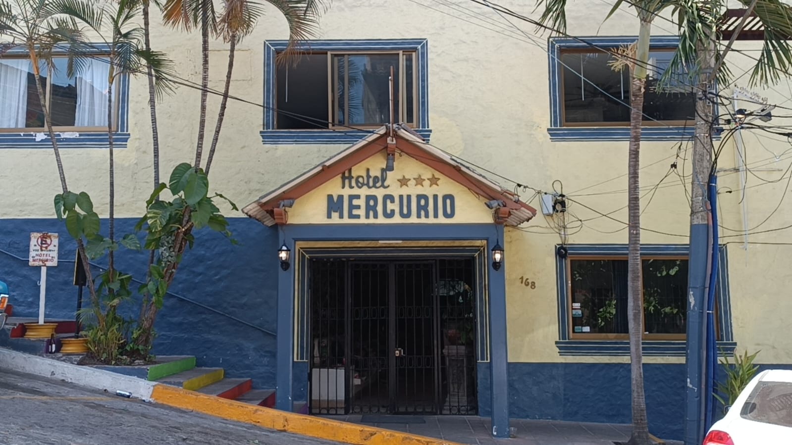 Embargan y cierran hotel Mercurio, en víspera del “Pride Vallarta” Orgullo Gay
