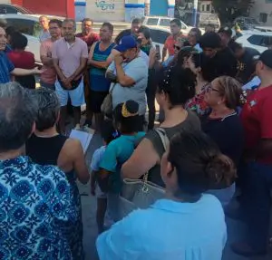 Tras protesta vecinal, prometen pavimentación de la San Salvador en 2 semanas