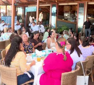 Hospiten celebra a mamás que tuvieron a sus hijos en esta institución