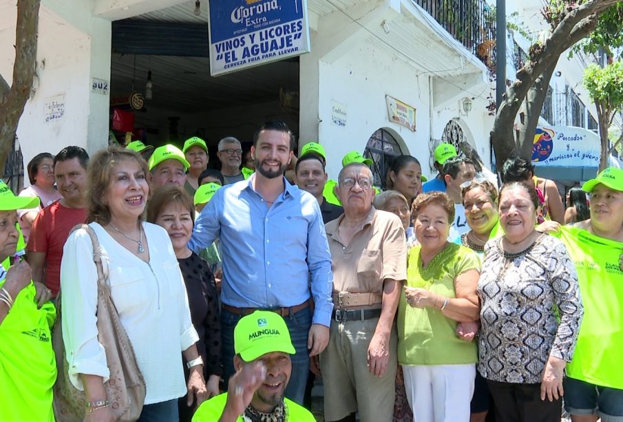 Munguía recibido por vecinos de la Emiliano Zapata; exponen abandono del gobierno