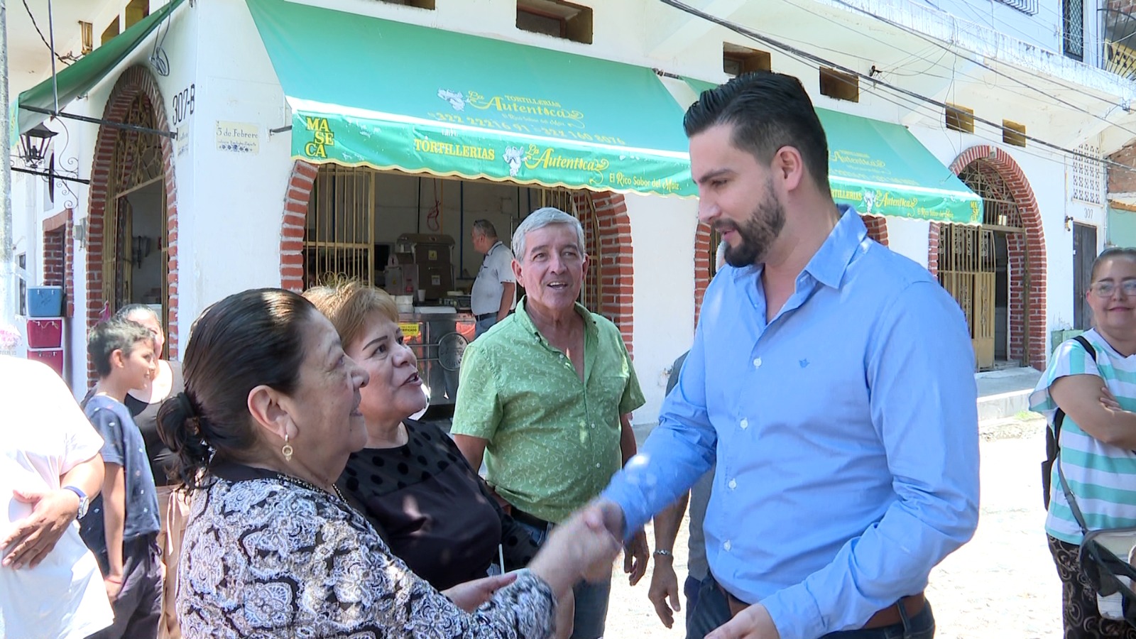 Munguía recibido por vecinos de la Emiliano Zapata; exponen abandono del gobierno