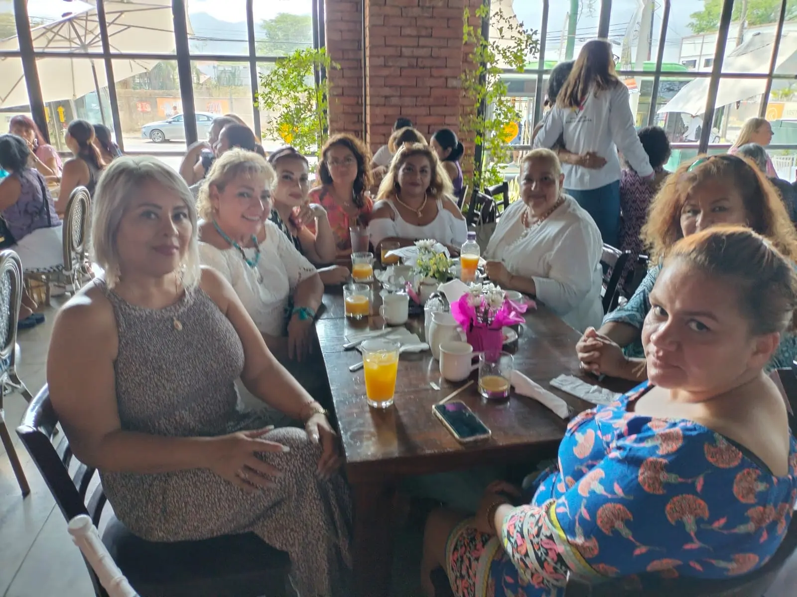 Eva Contreras encabeza reunión con candidatos de "Fuerza y Corazón por México"
