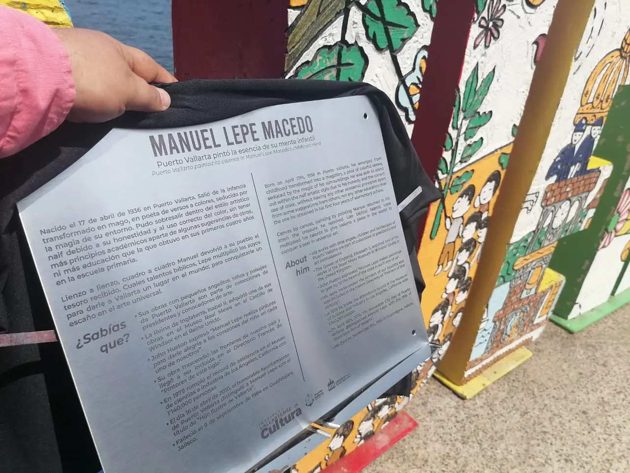 Marcela Lepe restaurará maxiletras de Puerto Vallarta con pinturas de su papá