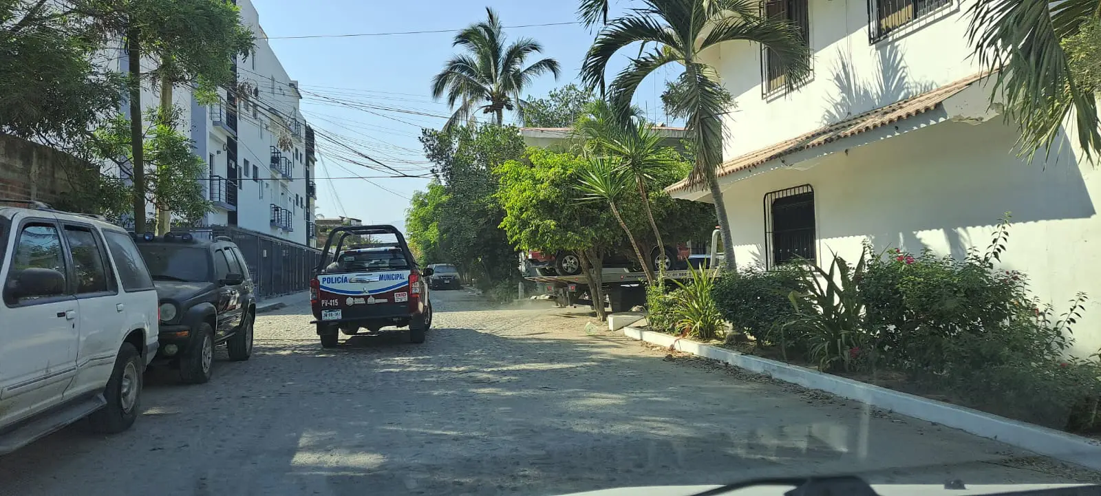 Agreden a policía por atender reporte de código violeta