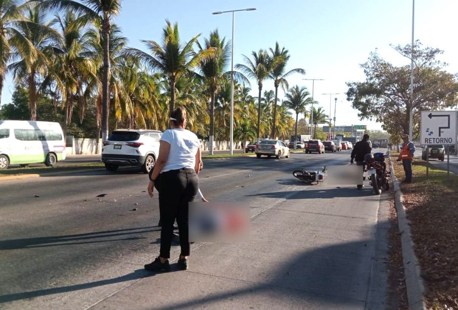 Heridos en el piso tras choque en la GPE Victoria