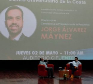 Máynez, candidato presidencial de MC, dialoga con estudiantes del CUCosta en Vallarta