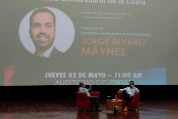 Máynez, candidato presidencial de MC, dialoga con estudiantes del CUCosta en Vallarta