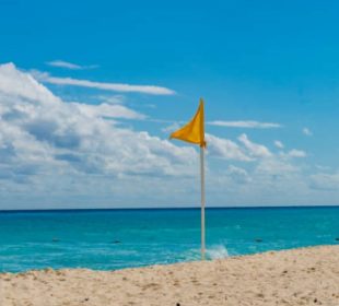 Bandera amarilla presentaron la mayoría de las playas de Nayarit