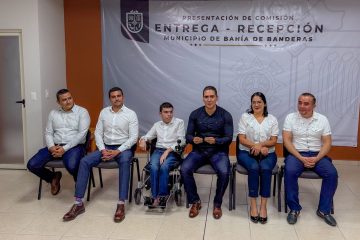 Héctor Santana presenta equipo para transición de gobierno