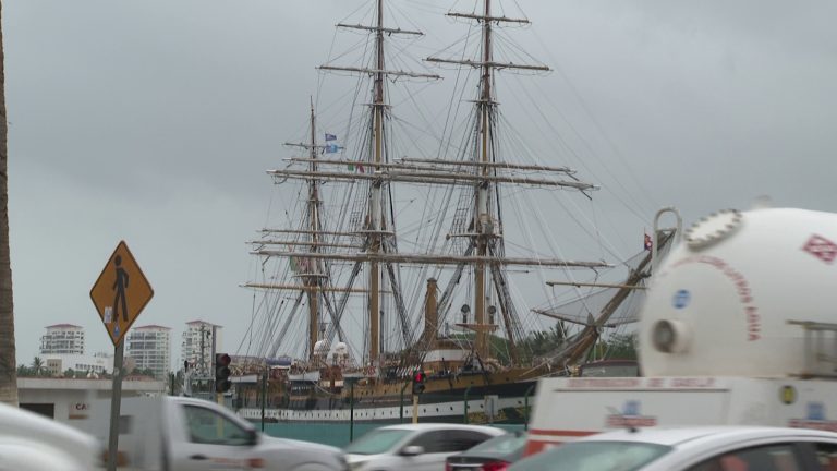 Histórico Amerigo Vespucci llegó por casualidad a Vallarta