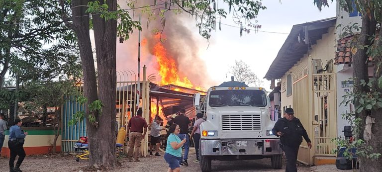 Incendio en maderería