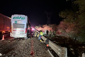 Tres muertos, 15 lesionados, choque autopista Tepic-Guadalajara