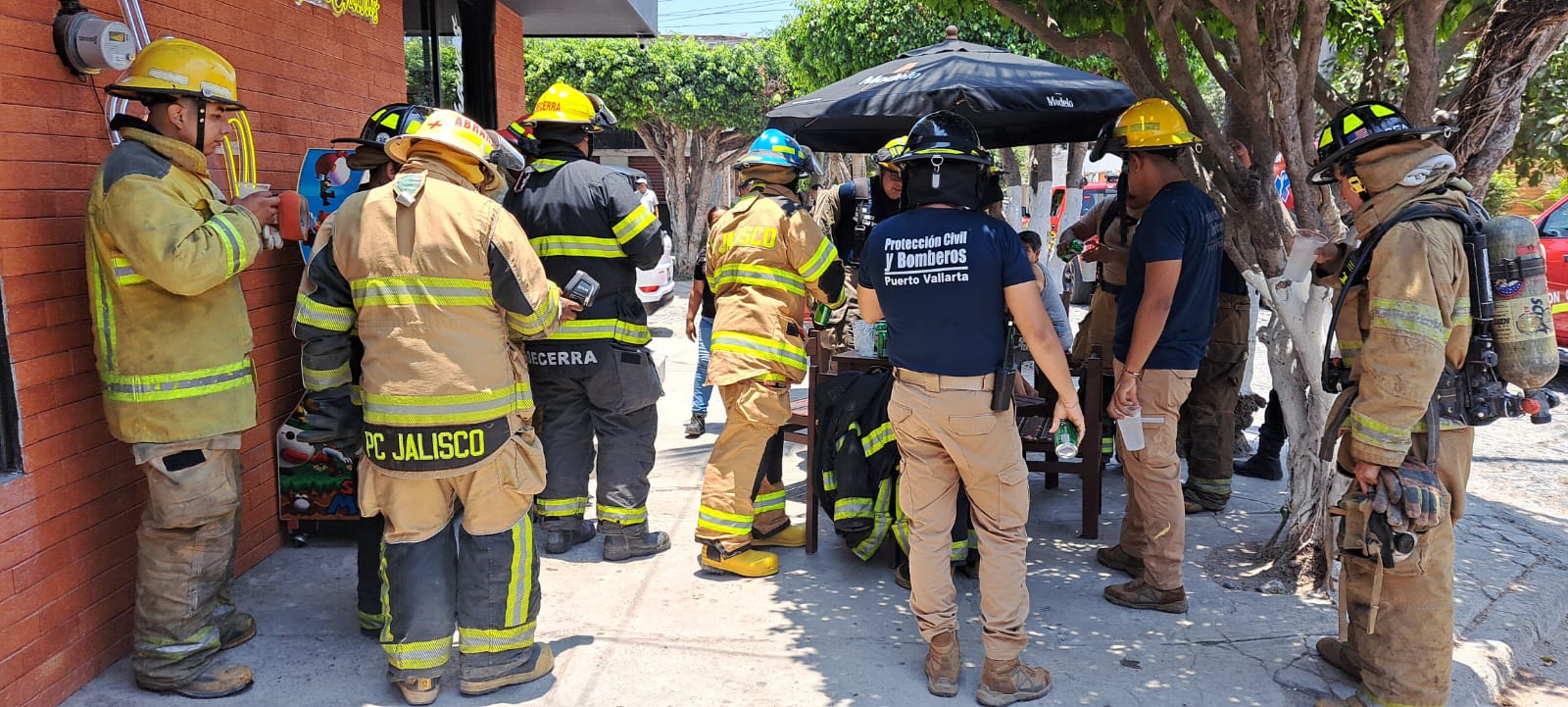 Incendio moviliza a Bomberos: Arde chimenea en restaurante de Puerto Vallarta