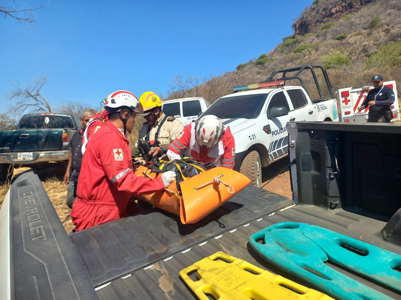 Localizan el cadáver de una mujer en barranca de Tequila