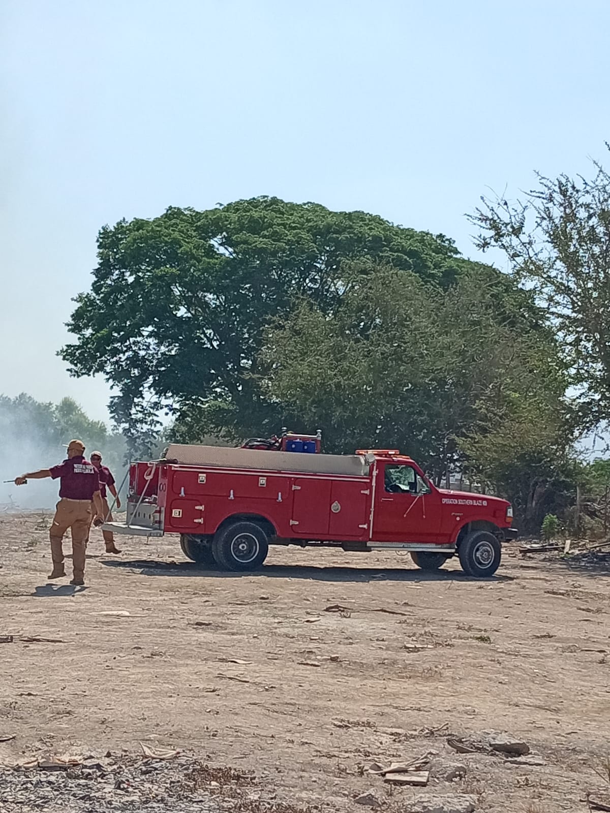 Incendio en Vallarta: Prenden fuego a basura en La Esperanza