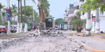 Ahorcan circulación en Medina Ascencio por obra en casi 2 kilómetros