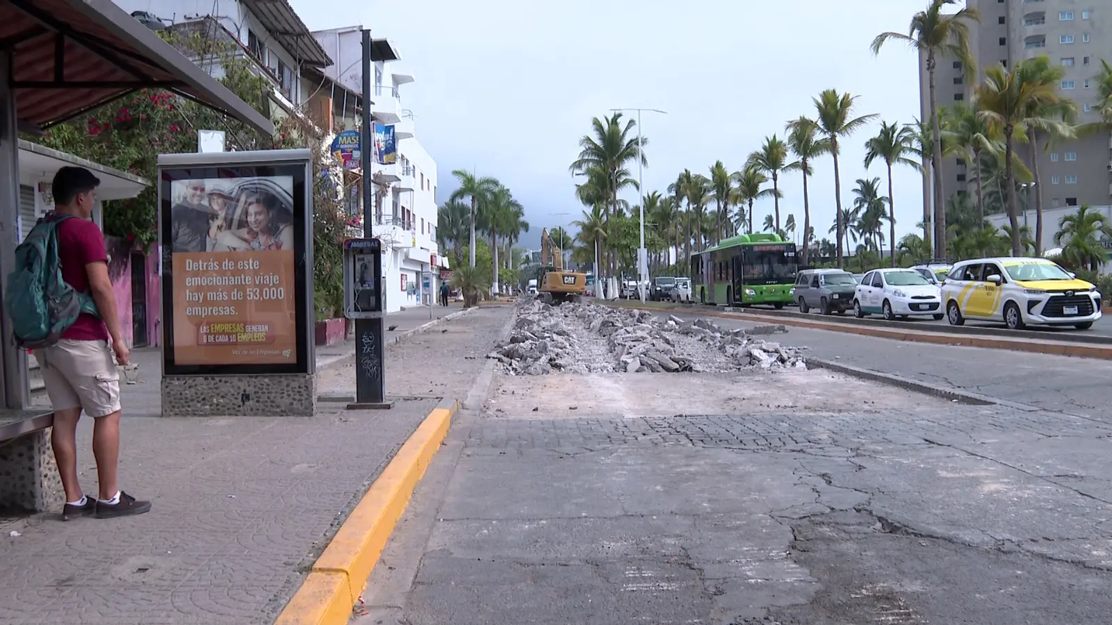 Ahorcan circulación en Medina Ascencio por obra en casi 2 kilómetros