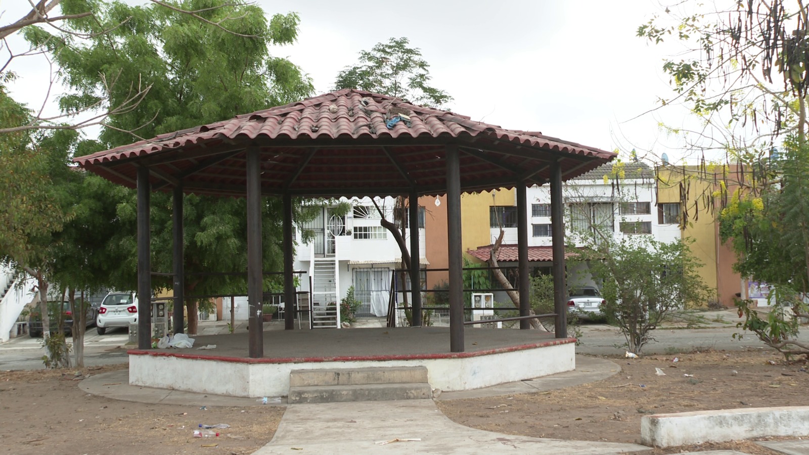 Abandonado el parque del Fraccionamiento Verde Vallarta