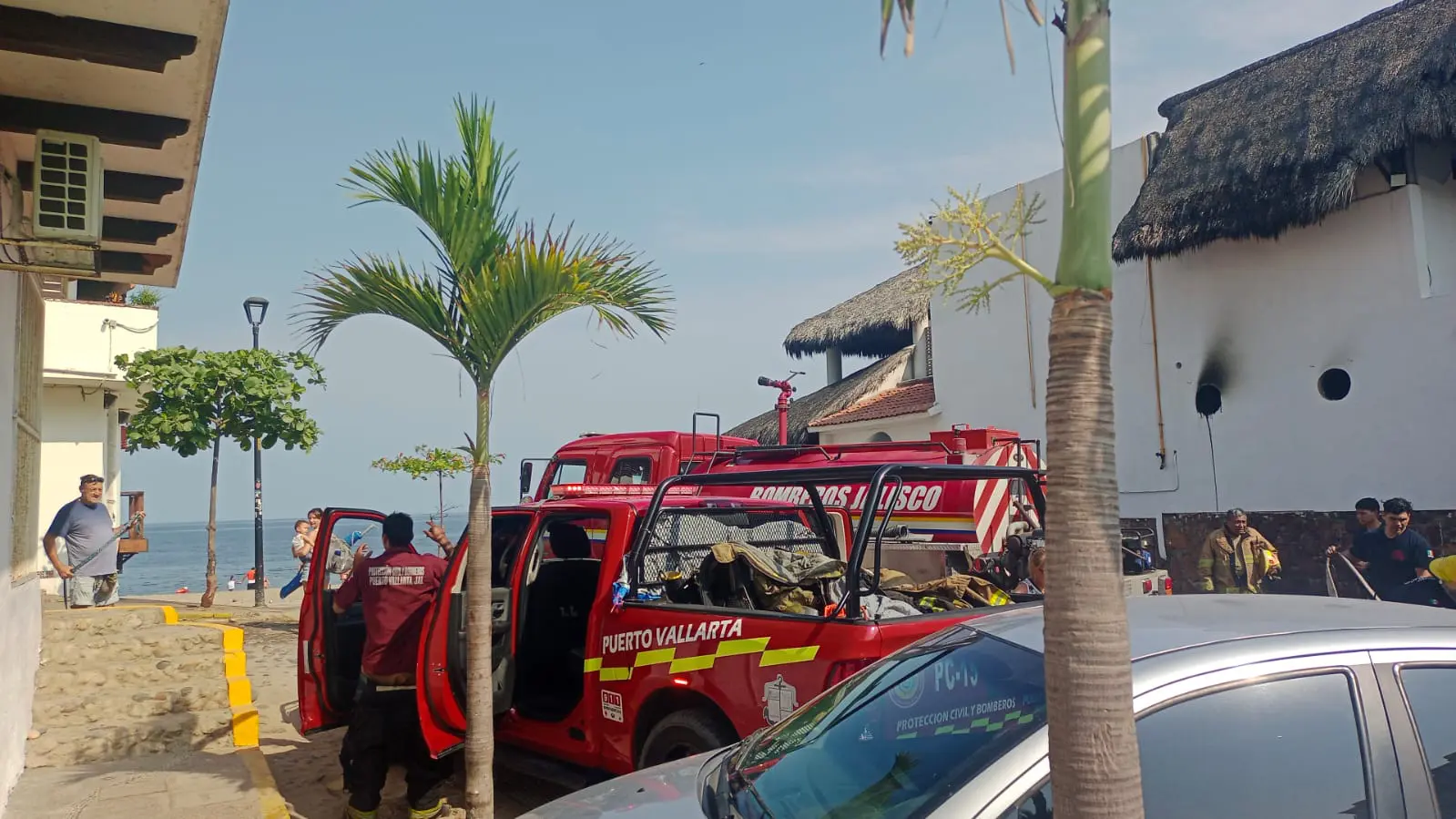 Se incendia campana de cocina en hotel del centro de Vallarta