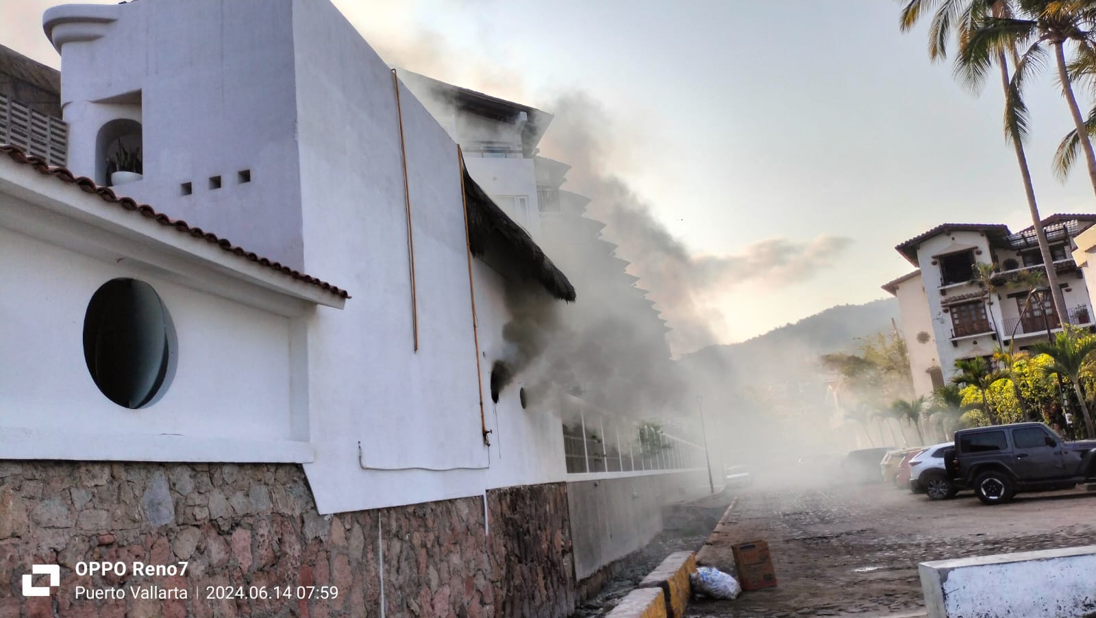 Se incendia campana de cocina en hotel del centro de Vallarta