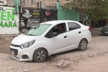 Crateres en calle de Vallarta.