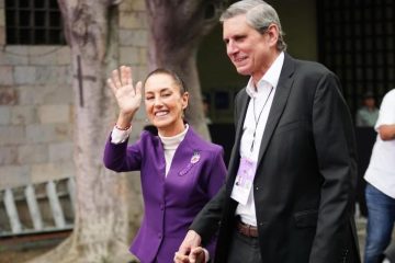 Claudia Sheinbaum y su esposo.