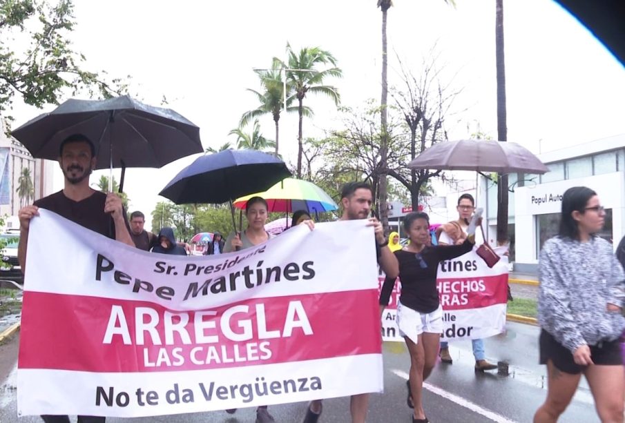 Protestas por la falta de mejora de la calle San Salvador