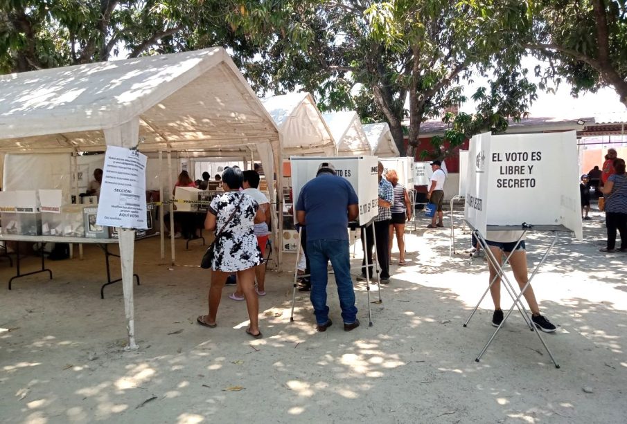 Terminan votaciones México