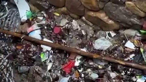 Contaminación en arroyo Callejón de la Igualdad al sur de Vallarta