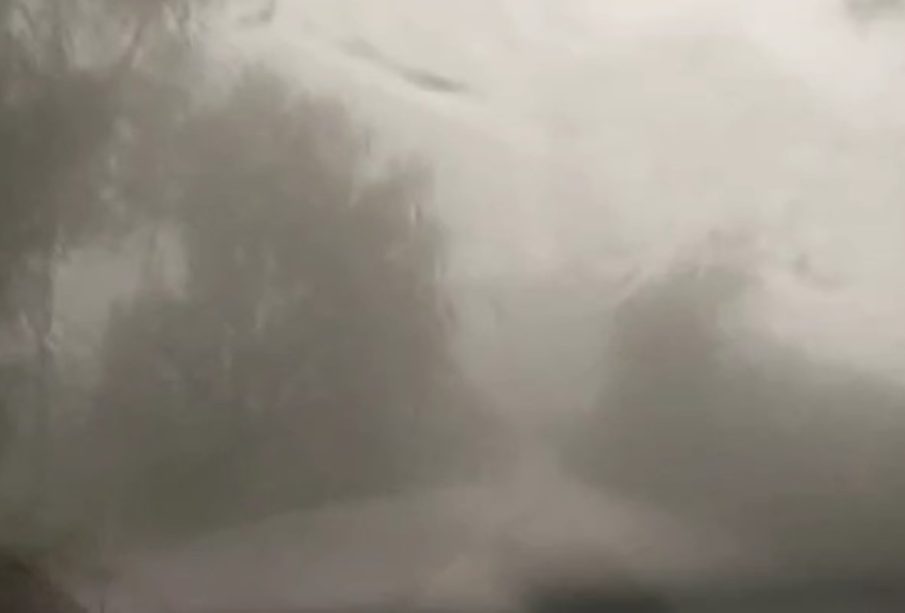 Fuerte tormenta se presenta este jueves en Compostela (VIDEO)