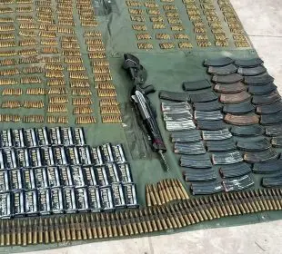 Impresionante golpe en Huajicori, Aseguran arsenal