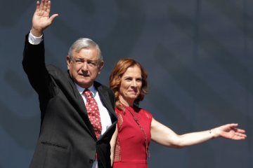 AMLO y Beatriz