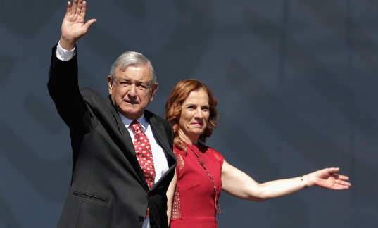 AMLO y Beatriz