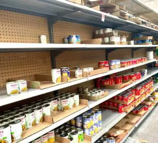 Vitrinas vacías por compras de pánico