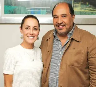 Lázaro Cárdenas Batel con Claudia Sheinbaum