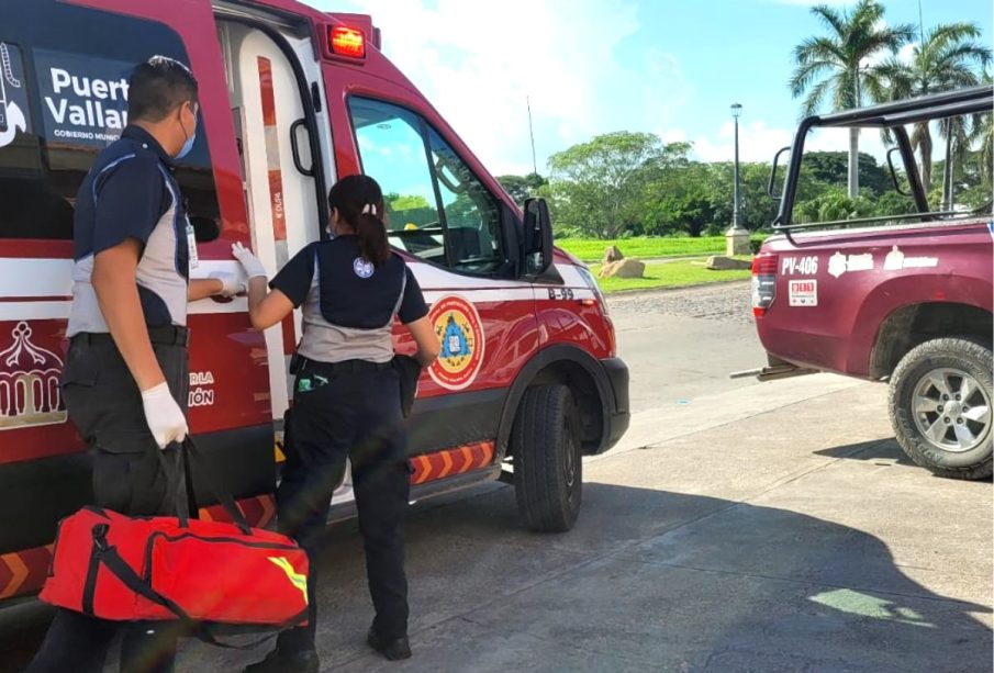 Patrulla y ambulancia