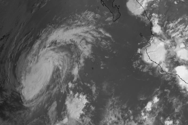 Huracán Carlotta se encuentra lejos de las costas de Jalisco-