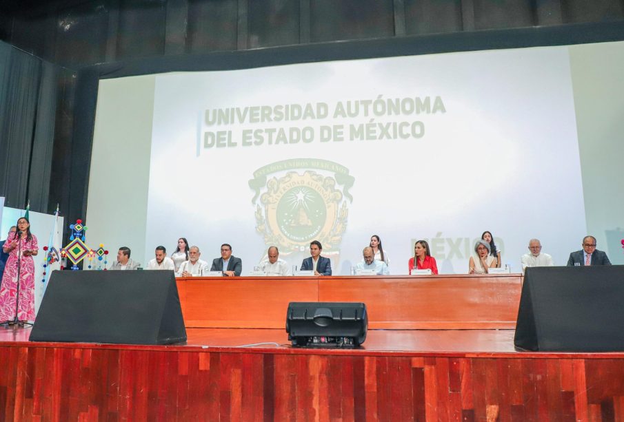 Lía Castro en celebración del séptimo aniversario del NCC