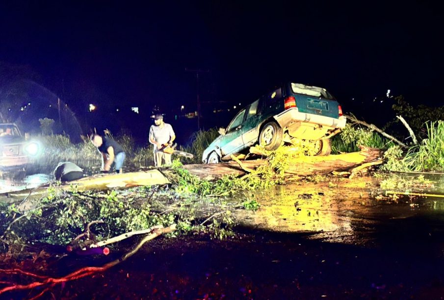 Personal voluntario Comisión Nacional de Emergencia accidentado