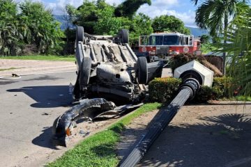 Aparatosa volcadura en Fluvial Vallarta