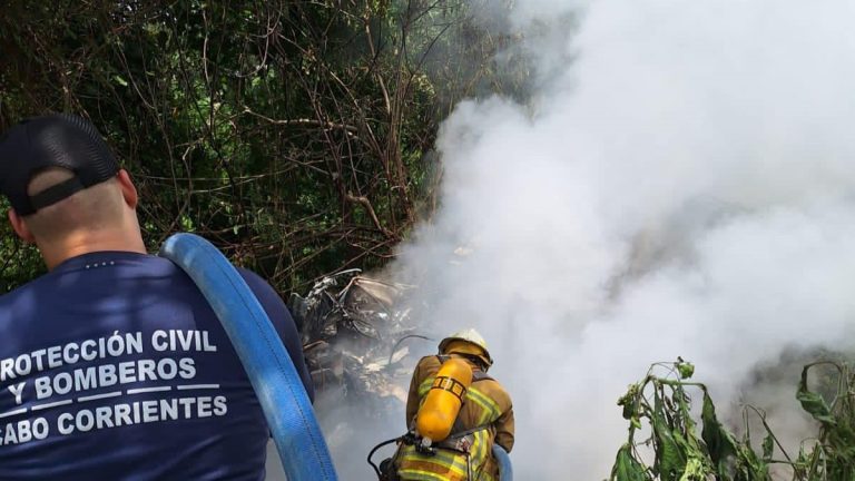 Chofer herido tras incendio de tractocamión en Cabo Corrientes