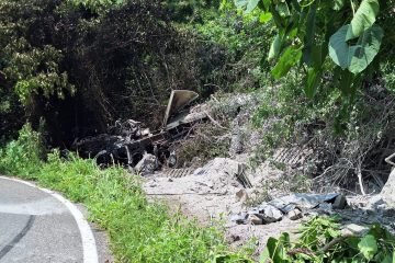 Chofer herido tras incendio de tractocamión en Cabo Corrientes