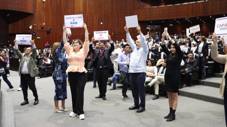 Diputado Bruno Blancas en tribuna defendió reforma de la GN