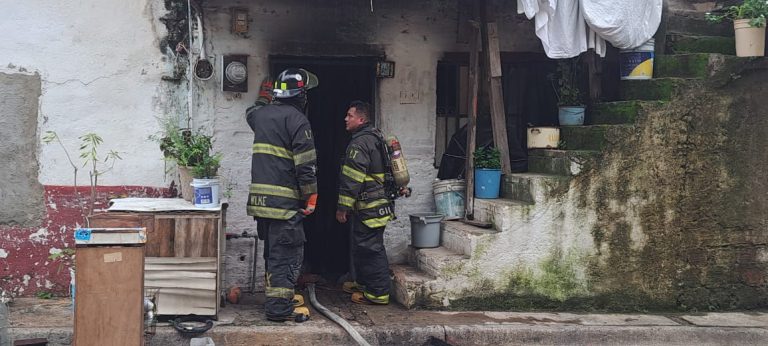 Se incendia domicilio en la colonia El Caloso