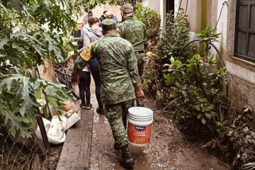 Huracán John causa daños en municipios de Michoacán (Video)