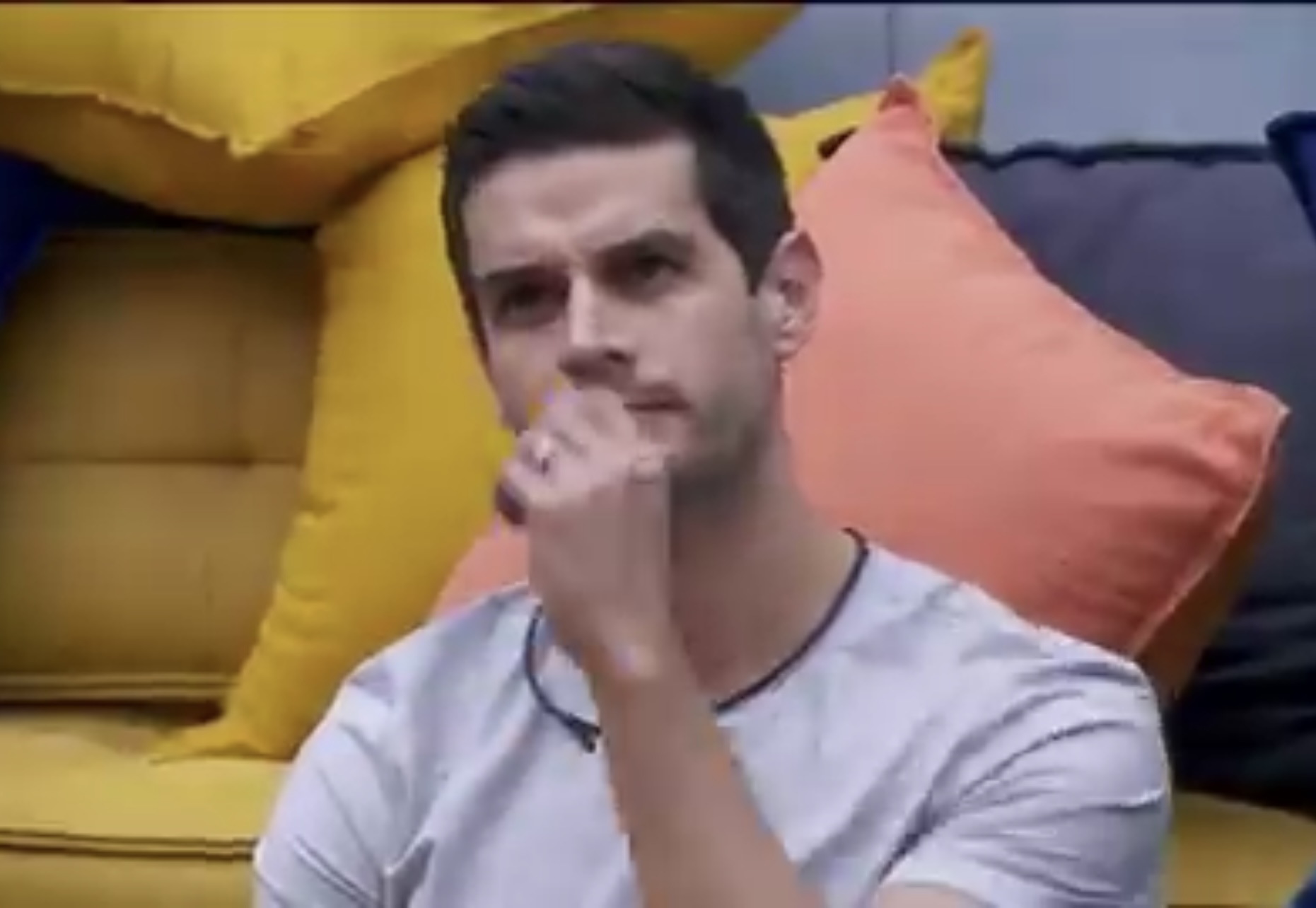 Adrián Marcelo sale de La Casa de los Famosos tras escándalo