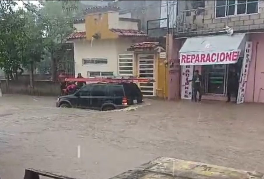 Vigilancia en Nayarit ante la proximidad del disturbio tropical 93E